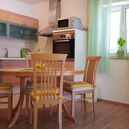 Apartman Nena * Supetar